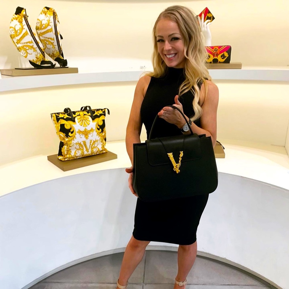 Meet your Posher, Amber